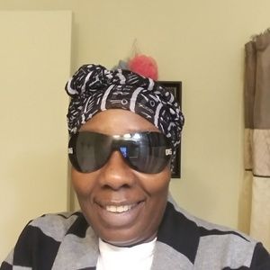 Meet your Posher, Sheila